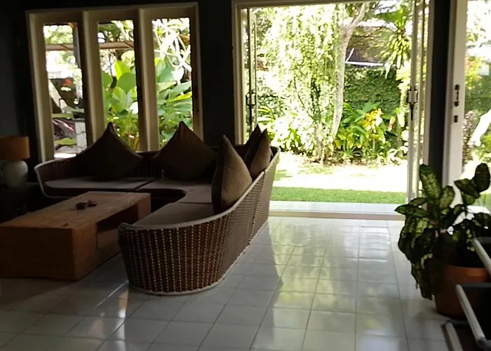 Casavina 201 Batu Bolong Beach Canggu