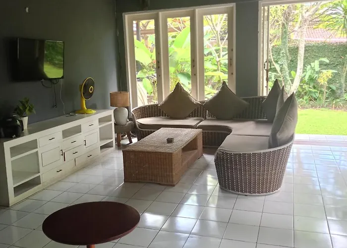 Casavina 201 Batu Bolong Beach Pensión Canggu
