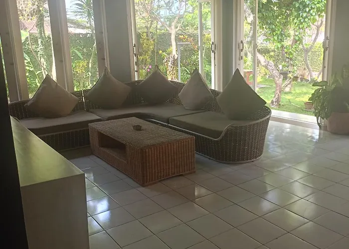 Casavina 201 Batu Bolong Beach Canggu