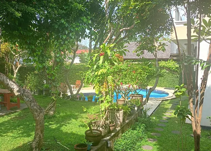 Casavina 201 Batu Bolong Beach Pensión